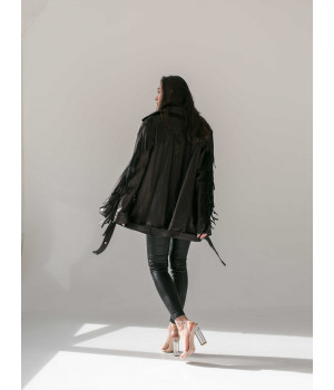 Стильна шкіряна куртка чорного кольору - фото 1