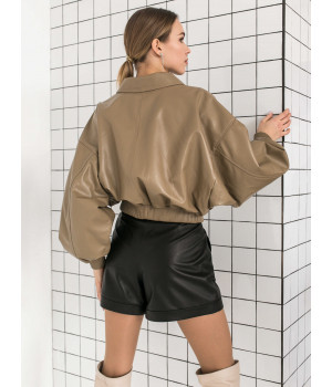 Жіноча куртка-бомбер бежевого кольору з натуральної шкіри - фото 1