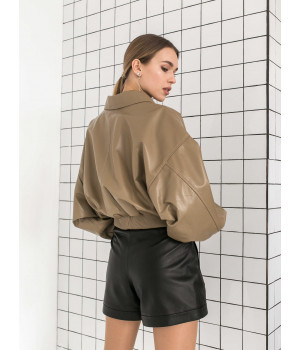 Жіноча куртка-бомбер бежевого кольору з натуральної шкіри - фото 2