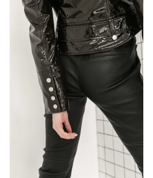Стильна шкіряна куртка-косуха із натуральної шкіри чорного кольору - фото 6