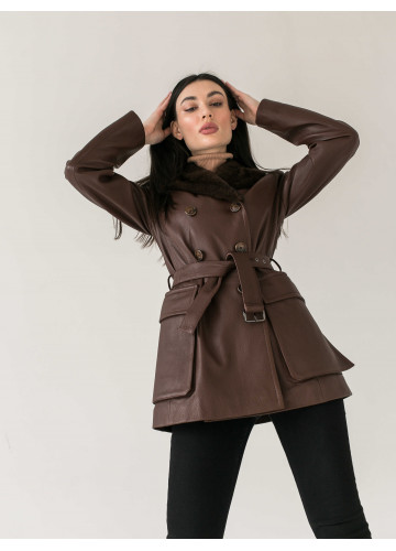Жіноча куртка шоколадного кольору з натуральної шкіри з норковим коміром - фото 1