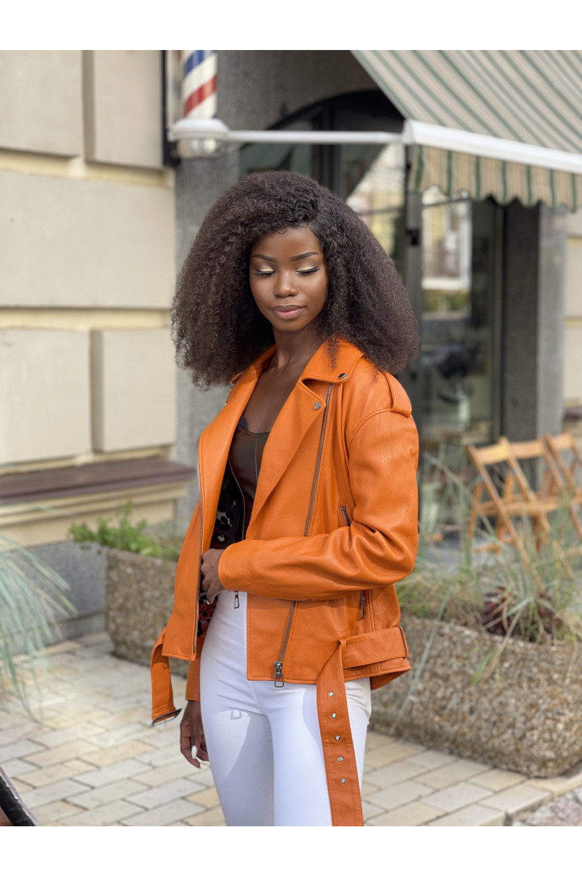 Стильна куртка-косуха оранжевого кольору з натуральної шкіри - фото 0
