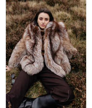 Стильная шуба коричневого цвета из лисы - фото 1