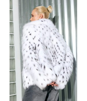 Стильна жіноча шуба білого кольору з канадської лисиці - фото 3