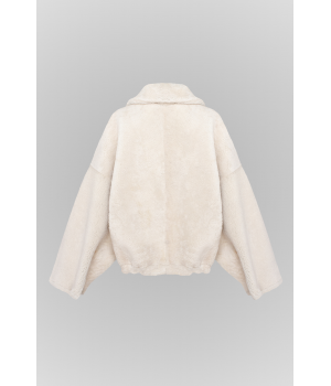 Двухсторонняя короткая дубленка-бомбер коричневого цвета - фото 11