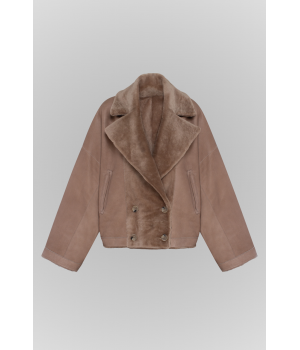 Двухсторонняя короткая дубленка-бомбер темно-бежевого цвета - фото 8