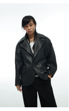 Стильная куртка-пиджак из натуральной чёрной кожи в стиле OVERSIZE - фото 1