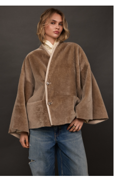 Двухсторонняя женская дубленка бежевого цвета из мериносовой овцы - фото 1