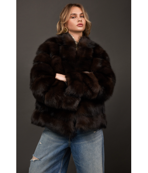 Стильная шуба из лисы темно-шоколадного цвета - фото 4