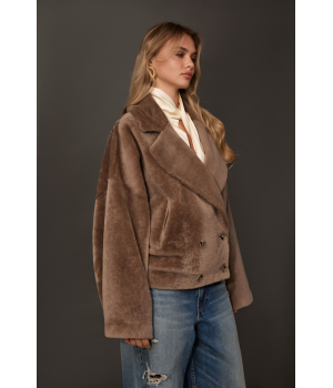 Двухсторонняя короткая дубленка-бомбер темно-бежевого цвета - фото 4