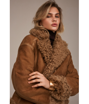 Двухсторонняя замшевая дубленка в цвете кемел - фото 0