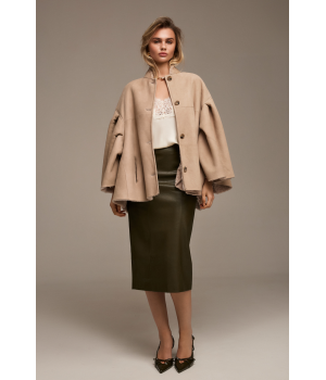 Замшевая бежевая дубленка свободного кроя - фото 5