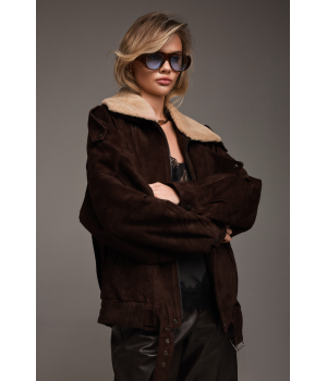 Замшевая куртка-косуха коричневого цвета с меховым воротником - фото 5