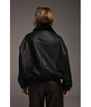 Дубленка-бомбер черного цвета - фото 1