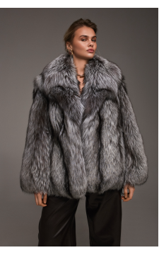 Стильная серая шуба из лисы чернобурки - фото 1
