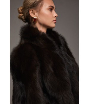 Шуба из лисы темно-шоколадного цвета - фото 1