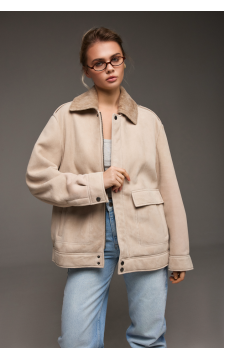 Замшевая дубленка бежевого цвета - фото 1