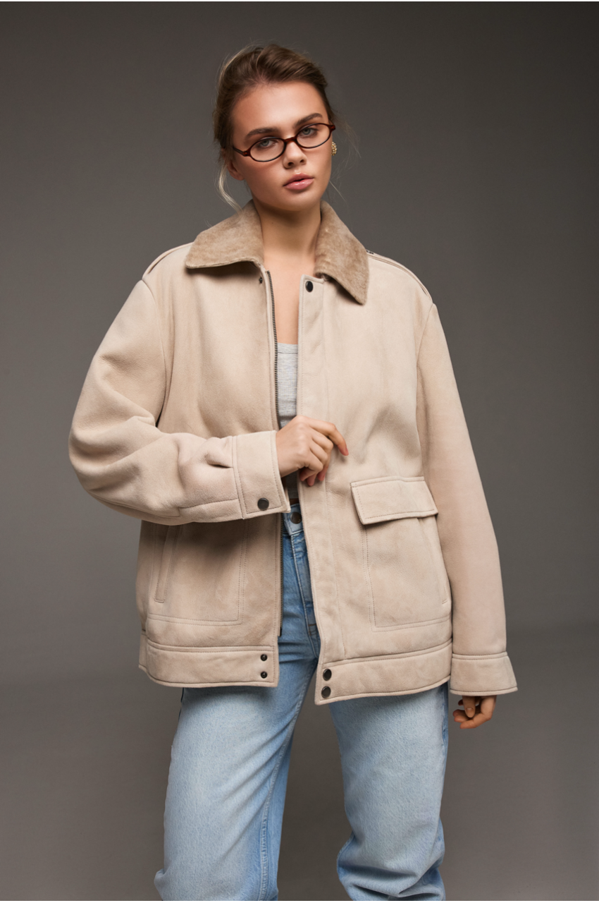 Замшевая дубленка бежевого цвета - фото 0 Замшевая дубленка бежевого цвета - фото 0