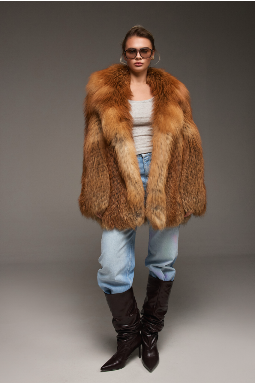 Женская шуба из рыжей лисы - фото 0 Женская шуба из рыжей лисы - фото 0