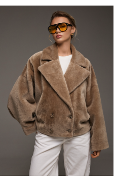 Двухсторонняя короткая дубленка-бомбер бежевого цвета - фото 1