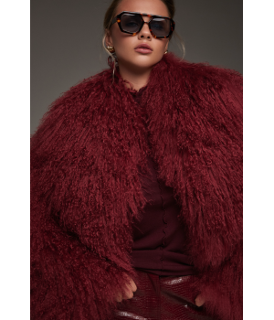 Женская шуба из ламы винного цвета - фото 7