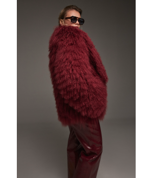 Женская шуба из ламы винного цвета - фото 6