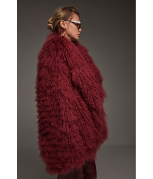 Женская шуба из ламы винного цвета - фото 5