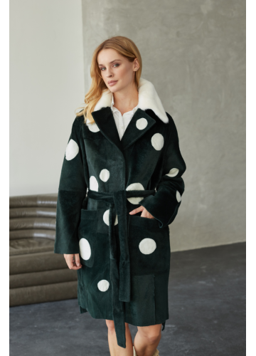 Дублянка із натуральної овчини зеленого кольору з принтом горох та норковим коміром - фото 1