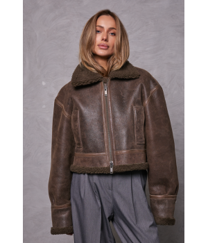 Короткая дубленка шоколадного цвета из натуральной овчины в стиле OVERSIZE - фото 6