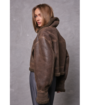Короткая дубленка шоколадного цвета из натуральной овчины в стиле OVERSIZE - фото 0