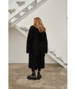 Довга двостороння дублянка із натуральної овчини чорного кольору - фото 1