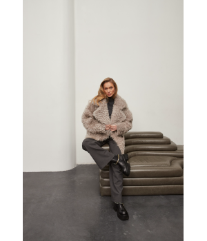 Жіноча двостороння дублянка із натуральної овчини сірого кольору - фото 4