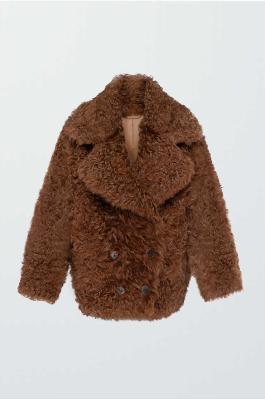 Двостороння кудрява дублянка коричневого кольору із натуральної овчини в стилі OVERSIZE - фото 0
