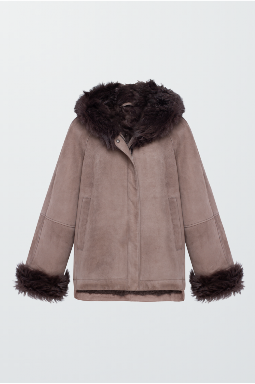 Замшева дублянка темно-бежевого кольору з капюшоном - фото 0