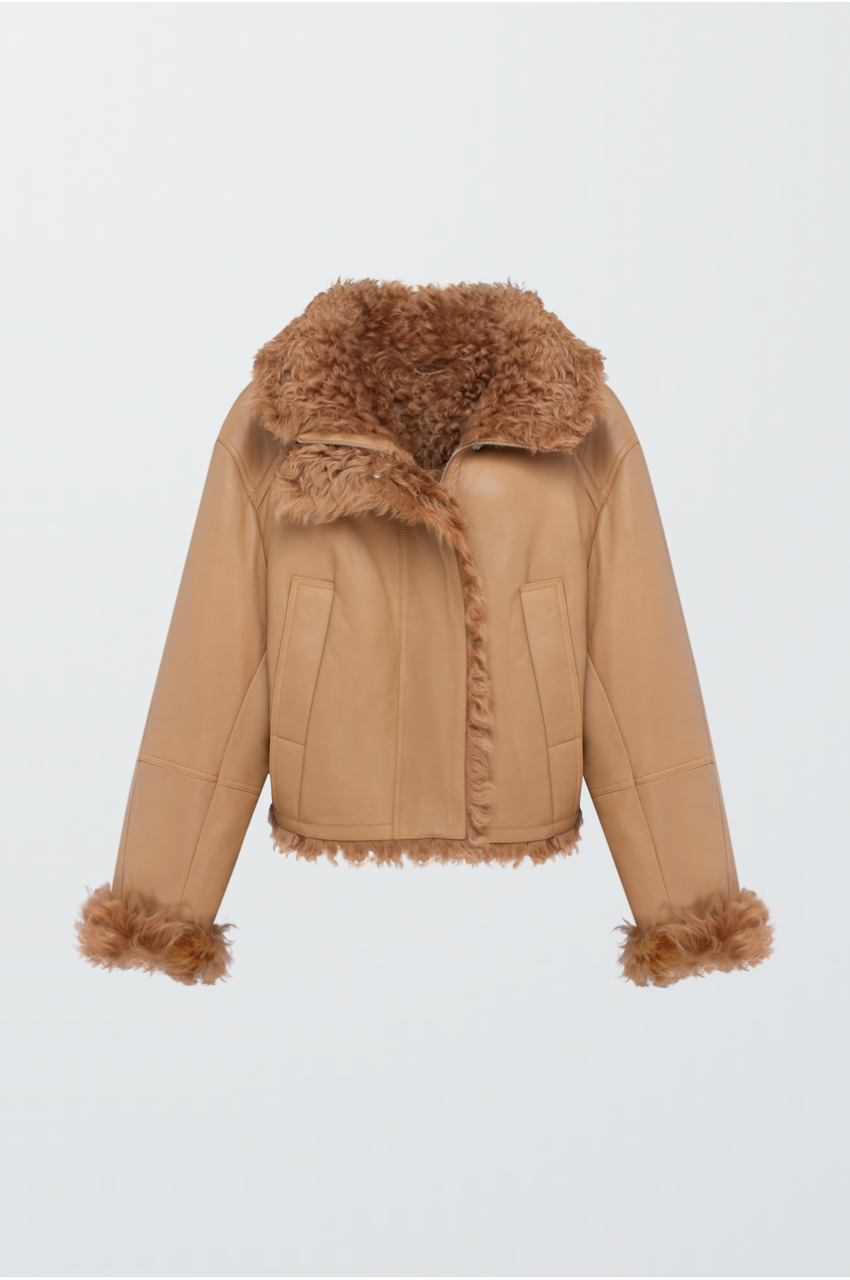 Коротка дублянка з овчини коричневого кольору - фото 0