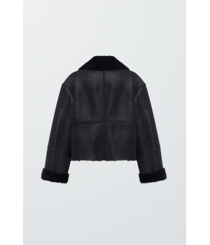 Коротка дублянка чорного кольору - фото 0