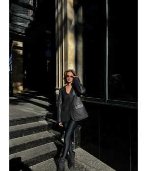 Чорний піджак з плетеної шкіри - фото 3