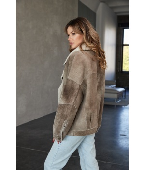 Жіноча дублянка-піджак коричневого кольору з натуральної овчини в стилі ВІНТАЖ - фото 0