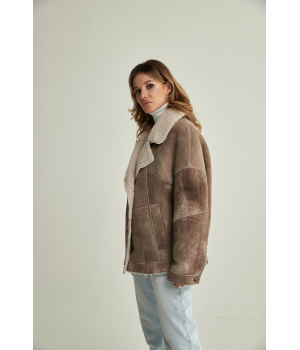Жіноча дублянка-піджак коричневого кольору з натуральної овчини в стилі ВІНТАЖ - фото 2