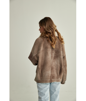 Жіноча дублянка-піджак коричневого кольору з натуральної овчини в стилі ВІНТАЖ - фото 4
